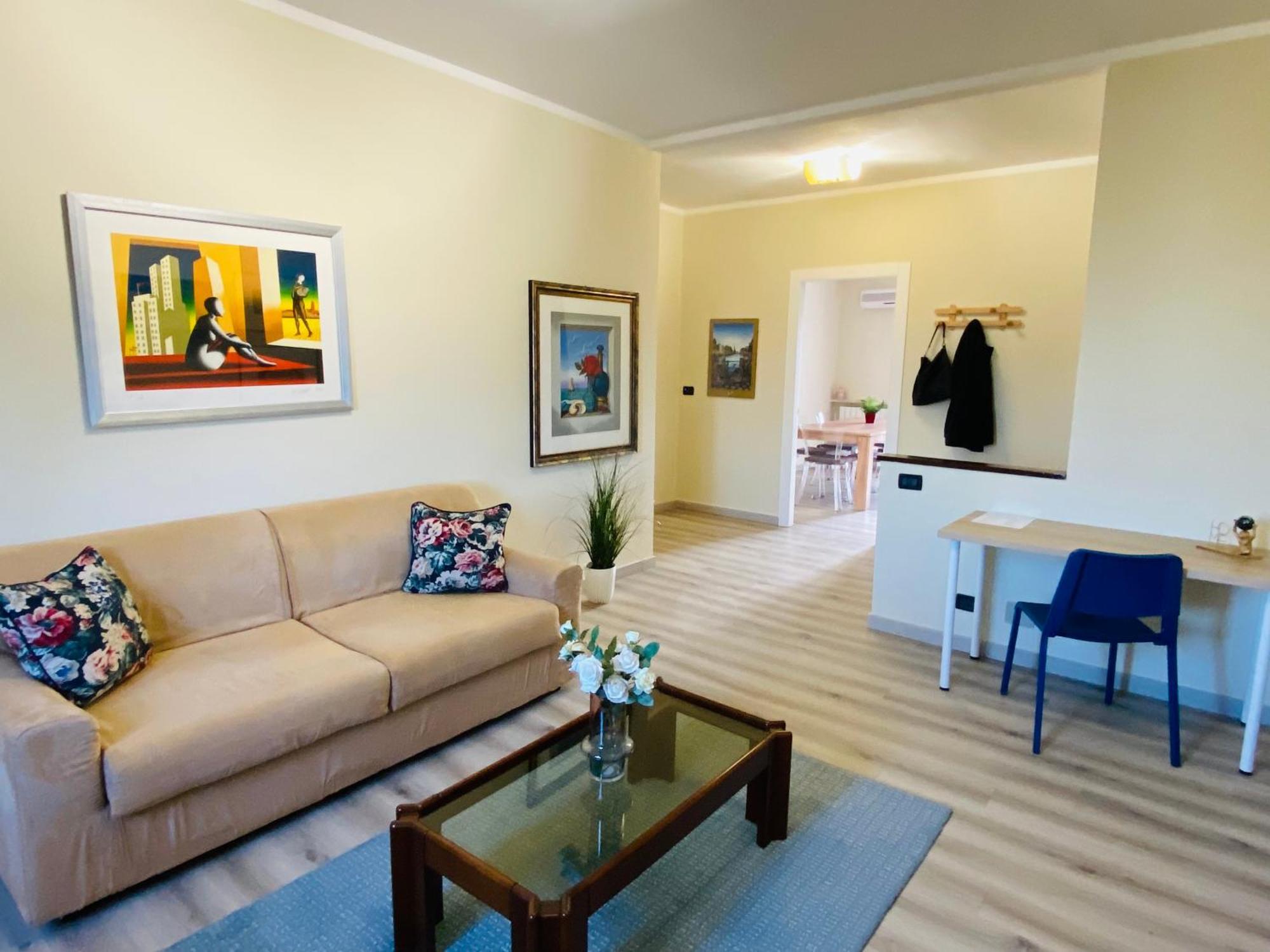 Elegante Appartamento Tre Amis - Doppio Garage & Free Wifi - Ac Centallo Kültér fotó
