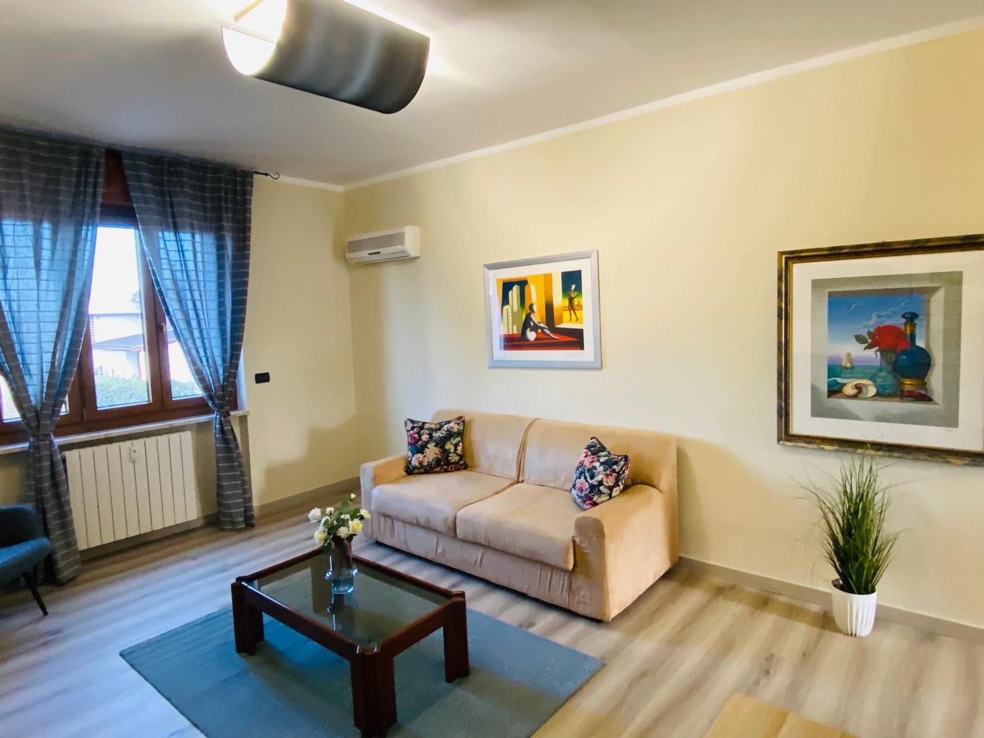 Elegante Appartamento Tre Amis - Doppio Garage & Free Wifi - Ac Centallo Kültér fotó