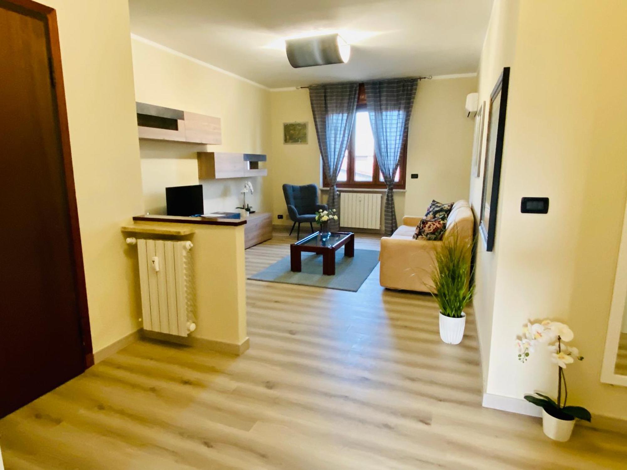 Elegante Appartamento Tre Amis - Doppio Garage & Free Wifi - Ac Centallo Kültér fotó